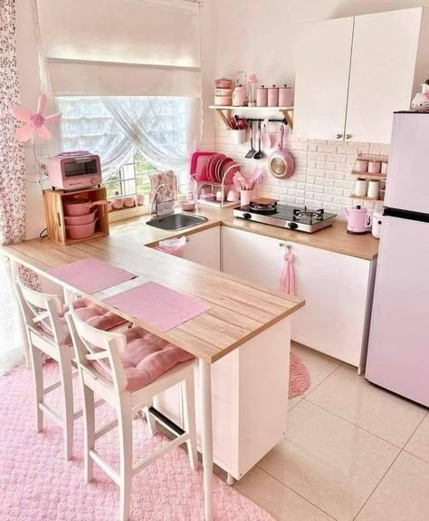 Kitchen Decor French Country, Kitchen Decor Cottage, Model Dapur, Pink Kitchen Decor, Chic Kitchen Decor, Shabby Chic Kitchen Decor, French Country Shabby Chic, Kitchen Design Color, Cottage Shabby Chic