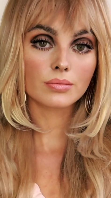 Tate Makeup, Sharon Tate Makeup, 60s Makeup Tutorial, 70s Makeup Look, 70s Hair And Makeup, 1960s Makeup, Look Disco, Disco Makeup, Vintage Makeup Looks