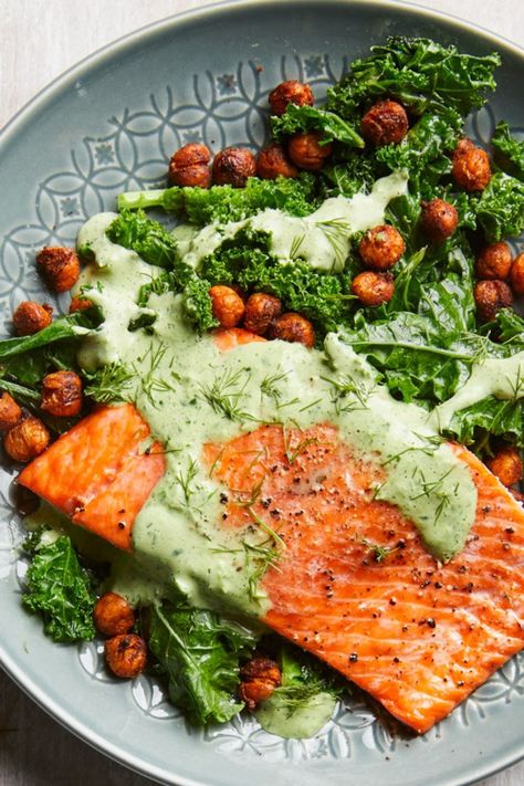 Healthy Salmon Dinner, Detox Meal Plan, Healthy Salmon, Winter Dinner Recipes, Salmon Dinner, Dash Diet, Dinner Plan, Roasted Salmon, Detox Recipes