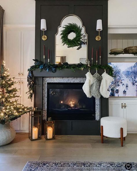 Simple Christmas Fireplace, Black Fireplace Mantel, Olive Living Rooms, Fireplace Styling, Black Fireplace, Candles In Fireplace, White Fireplace, Bookcase Decor, Christmas Fireplace Decor