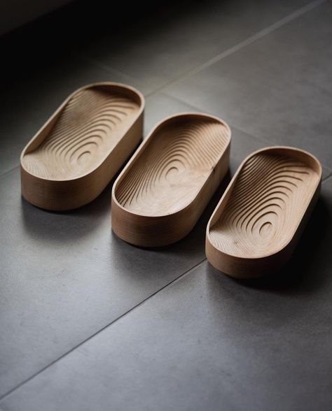 Bao Loi - Design Craft on Instagram: “What a year it has been! These are a few highlights of some of my favorite pieces. Tōpo trays are still in the works as I build a library…” Cnc Furniture, Cnc Woodworking, Tray Wood, 3d Cnc, Valet Tray, Cnc Wood, Desk Organization Office, Cnc Projects, Earring Studs