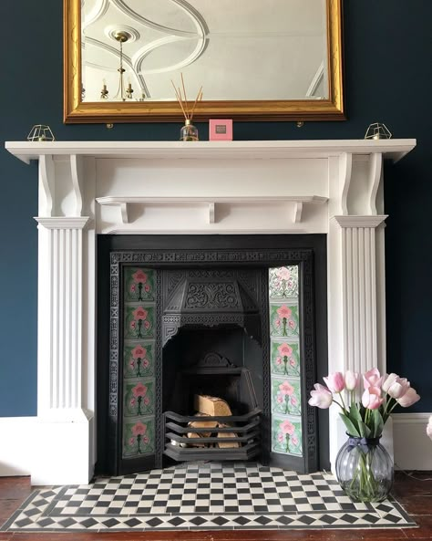 Victorian Fireplace Tiles, Edwardian Fireplace, Georgian Fireplaces, Hearth Tiles, Slate Tiles, Fireplace Tiles, Snug Room, Vintage Fireplace, Victorian Living Room