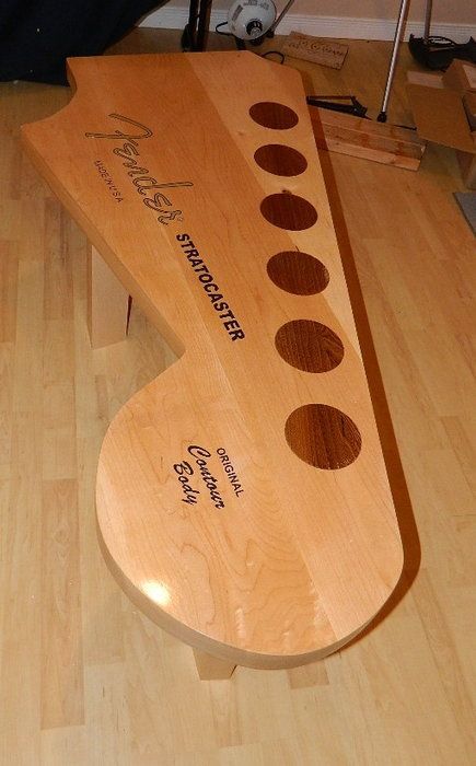 Rocker Decor, Musician Decor, Guitar Table, Guitar Decorations, Music Furniture, Strat Guitar, Diy Wood Stove, Pallet Home Decor, Guitar Room