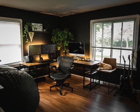 Cozy Battlestation, Cosy Office, Cozy Window Nook, Desk Idea, Music Space, Recording Studio Design, Minimalist House, Office Nook, Home Office Setup