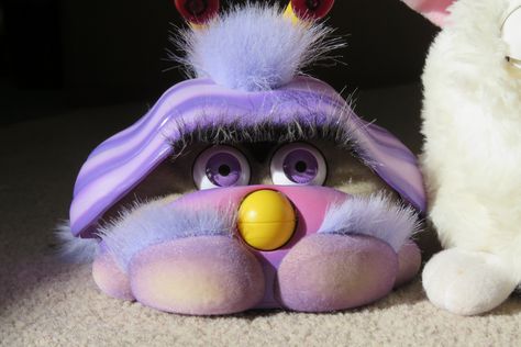 Doll Character Design, Cursed Furby Aesthetic, Cursed Furby, Custom Furby, Long Furby, Aesthetic Horror, Doll Character, Worm On A String, Light Purple Hair