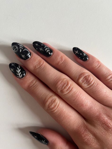 Black Gel Polish Designs, Black White Chrome Nails, Goth Engagement Nails, Black Fun Nails, Black Biab Nail Designs, Goth Bride Nails, Luna Moth Nail Art, Black Base Nails, Lisa Kon Nails