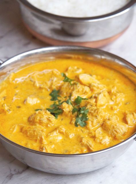 Chicken Yoghurt Curry | The Annoyed Thyroid Chicken Curry Recipe Indian, Chicken Curry Recipes, Indian Chicken Curry, Yogurt Curry, Yoghurt Recipe, Boiled Chicken Breast, Chicken Curry Recipe, Curry Recipes Indian, Fried Chicken Breast