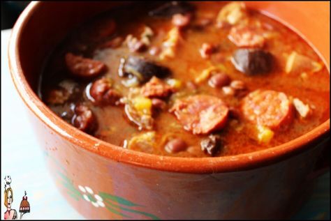 Portuguese Cuisine, Cheeseburger Chowder, Chowder, Cheeseburger, Chili, Portugal, Favorite Recipes