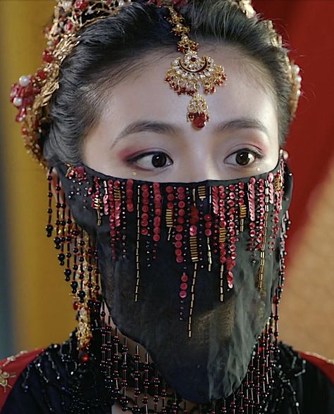 Face Veil Masks, Chinese Veil Mask, Face Veil Aesthetic, Chinese Face Veil, Chinese Veil, Chinese Mask, Veiled Girl, Nutcracker Costumes, Estilo Hijab