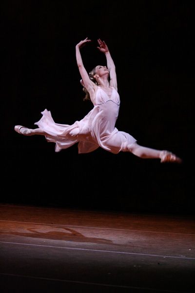 Evgenia Obraztsova ( Bolshoi Ballet) as Juliet  in Mariinsky’s "Romeo and Juliet" Ballet Leap, Evgenia Obraztsova, Ballet Essentials, Famous Ballerinas, Mariinsky Ballet, Ballet Images, Zsazsa Bellagio, Adult Ballet, Ballet Performances