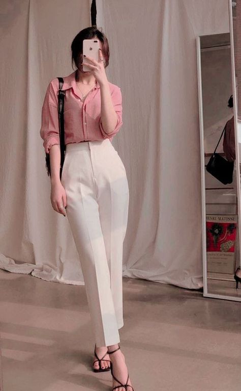 Smart Casual Women Outfits, Simple Casual Outfits, Casual Work Outfits Women, Mix Match Outfits, Lawyer Fashion, Casual College Outfits, Stylish Work Attire, Office Outfits Women, Business Casual Outfits For Work