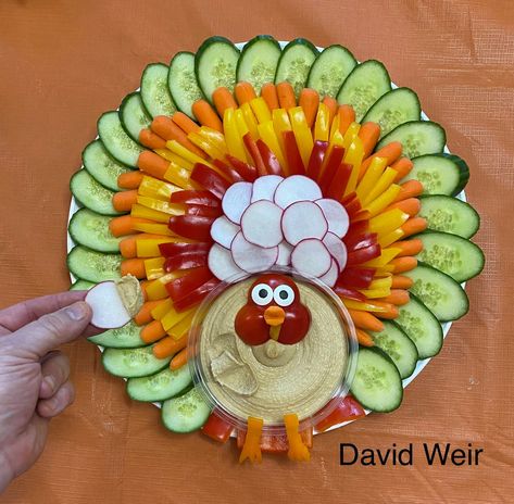 David Weir - Turkey Crudites (Veggie) Tray 🥒🥒🥒🥕🥕🥕🫑🫑🫑🌶🌶🌶... Turkey Veggies Tray, Fun Thanksgiving Veggie Tray, Thanksgiving Turkey Vegetable Tray, Turkey Fruit And Veggie Platter, Turkey Made Out Of Veggies, Thanks Giving Veggie Tray, Turkey Shape Veggie Platter, Cute Thanksgiving Veggie Tray, Thanksgiving Veggie Tray Turkey