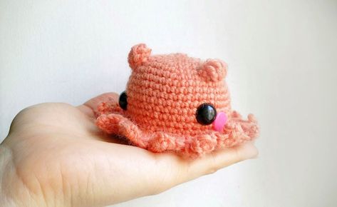 Amigurumi octopus free pattern adorabilis. #octopus #crochet #amigurumi #amigurumipattern #crochetpattern #handicraft Adorabilis Octopus, Amigurumi Octopus, Octopus Crochet, Octopus Crochet Pattern, Cute Octopus, Crochet Octopus, Crochet Amigurumi Free Patterns, Crochet Things, Textile Arts