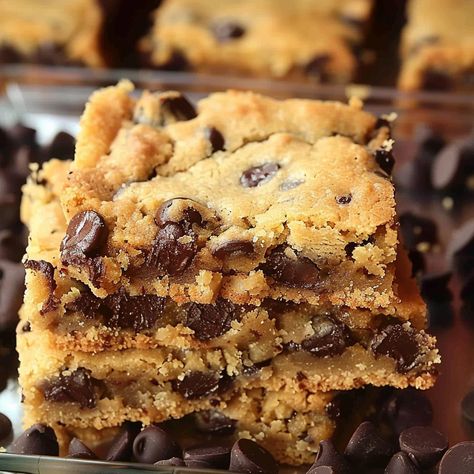 Lazy Chocolate Chip Cookie Bars Lazy Cookie Cake, Lazy Chocolate Chip Bars, Lazy Cookie Bars, Lazy Chocolate Chip Cookie Bars, Bar Treats, Chocolate Cookie Bars, Chocolate Chip Bars, Caramel Bits, Chocolate Chip Cookie Bars