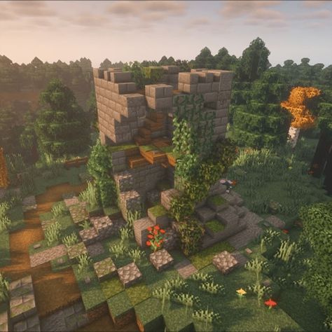 Minecraft Abonded House, Abandoned Houses Minecraft, Minecraft Abandoned Village, Minecraft Old Village, Abandoned Minecraft Builds, Minecraft Abandoned Building, Minecraft Forest Ideas, Watchtower Minecraft, Creepy Minecraft Builds