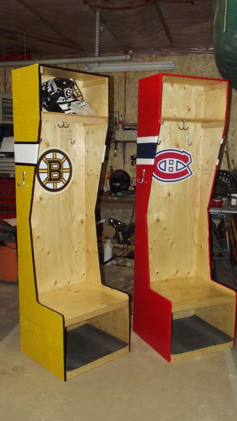 Hockey Garage, Hockey Stick Furniture, Hockey Locker, Woodworking Christmas, Hockey Diy, Hockey Crafts, Bedroom Upstairs, Hockey Bedroom, Hockey Room