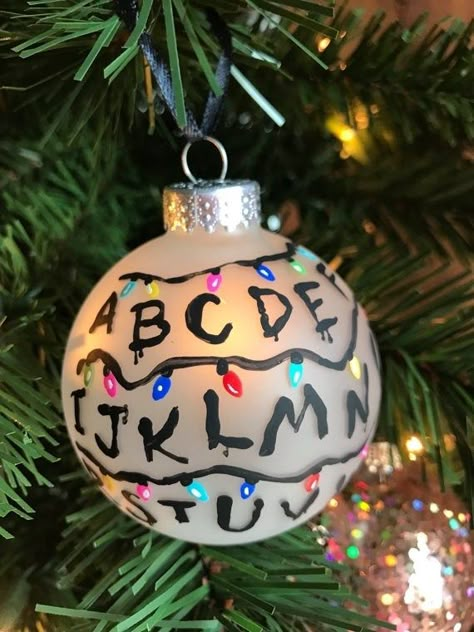 The Ultimate Stranger Things Gift Guide - Jolly & Happy Stranger Things Christmas, Pretty Christmas Ornaments, Stranger Things Gifts, Disney Christmas Decorations, Creepy Christmas, Hand Painted Christmas, Diy Ornaments, Painted Christmas Ornaments, Hand Painted Ornaments