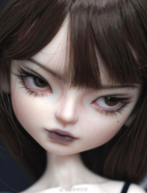 Doll Make Up, Bjd Makeup, Doll Face Makeup, Goth Music, Cartoon Eyes, Aesthetic Roblox Royale High Outfits, Doll Makeup, Ooak Art Doll, Living Dolls