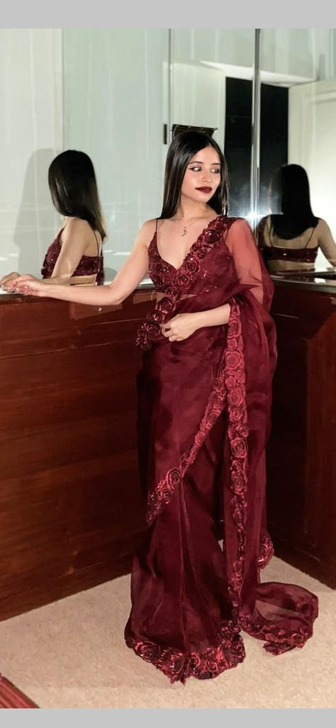 Maroon Chiffon Saree, Maroon Designer Saree, Wine Red Saree For Farewell Party, Wine Red Saree For Farewell, Cherry Red Saree, Wine Colour Saree For Farewell, Red Saree For Farewell, Maroon Saree Look, Maroon Net Saree