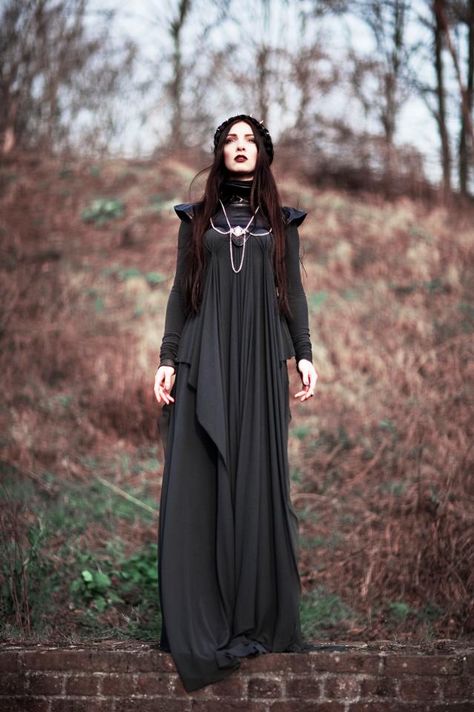 Gothic Ladies | Beauty | Fashion | Costume | Creativity | Couture | Culture | really love the gathering on this dress Nuns Outfit, Woodland Witch Costume, Black Gothic Costume For Larp, Black Gothic Larp Costumes, Black Witchy Dress For Cosplay, Black Witchy Cosplay Costume, Dark Mori Witch, Woodland Princess, Fairytale Storybook