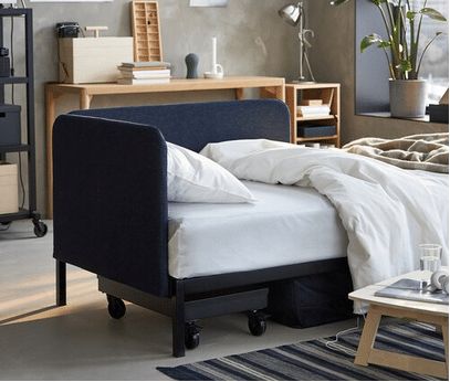 Letti a scomparsa Ikea. Selezione da catalogo e guida alla scelta Laminated Veneer Lumber, Cotton Mattress, Twin Mattress Size, Beach House Interior, Ikea Family, Comfy Bed, Bed Slats, Mattress Pad, Bed Base