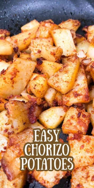 Chorizo Potatoes -delicious breakfast potatoes with Chorizo. Chorizo Potatoes, Crispy Roasted Potatoes, Chorizo Breakfast, Best Vegetable Recipes, Chorizo And Potato, Chorizo And Eggs, Crock Pot Potatoes, Chorizo Recipes, Blackstone Recipes