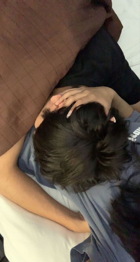 Sleepy Boyfriend Aesthetic, Long Distance Aesthetic, Bf Goals Pictures, Long Distance Relationship Aesthetic, Physical Touch Aesthetic, Parejas Aesthetic, Bf Picture, Touch Love, Ideal Boyfriend