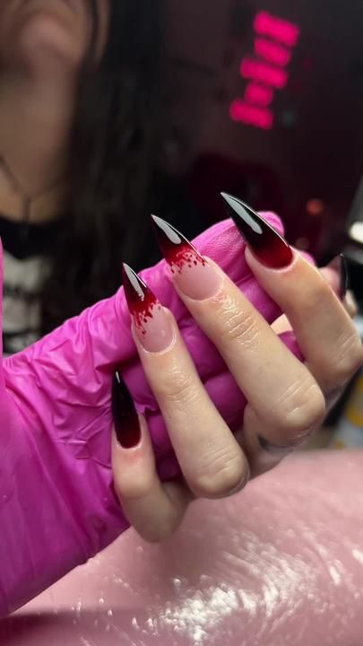 Nail Inspo Halloween, Nails Tiktok, Vampire Nails, Office Nails, Nail Coat, Wild Cherry, Goth Nails, Fall Acrylic Nails, Round Nails