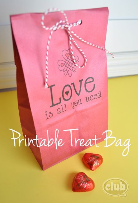 Did you know your printer can print on a paper bag? – Recycled Crafts #paperbag #printing #printables #valentine #goodiebag #giftbag Diy Bags Tutorial, Gifts For Mom From Daughter, Print On Paper Bags, Bag Tutorials, Valentines Gift Bags, Astuces Diy, Get Well Soon Gifts, My Funny Valentine, Bags Tutorial