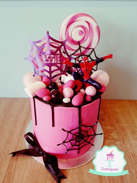 Girly Spiderman Party, Gwen Stacy Birthday Party, Gwen Stacy Cake, Spidergirl Cake, Ghost Spider Cake, Bday Cakes For Girls, Spidey Cake, Deadpool Cake, Spider Cake