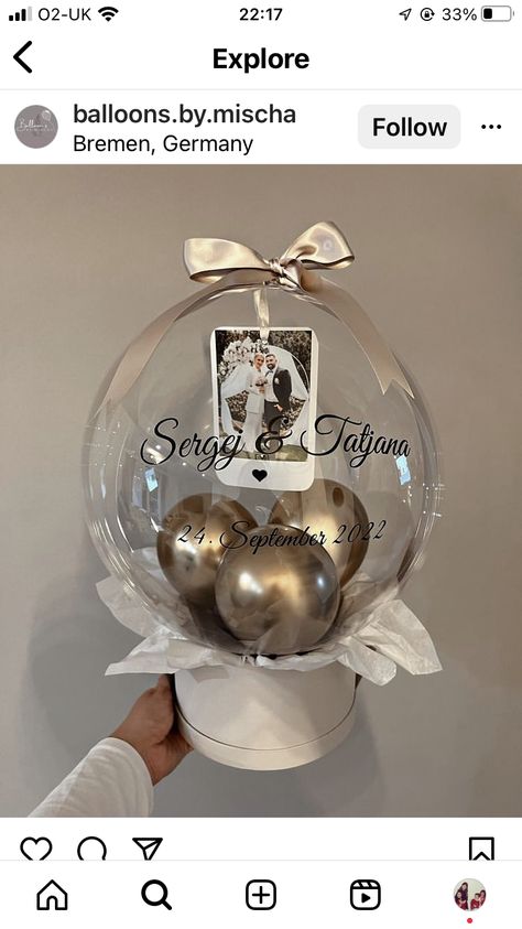 Transparent Balloons Decoration, Gifts In A Balloon, Wedding Bobo Balloons, Filled Balloons Gift, Bubble Balloon Centerpieces, Stuff Balloons Ideas, Money In Balloon Gift Ideas, Transparent Balloons Ideas, Bobo Balloons Decoration