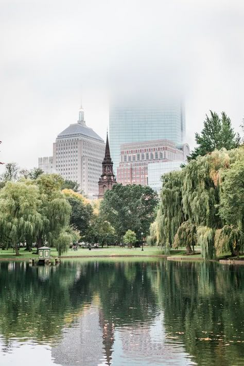 Boston Common Aesthetic, Boston Vision Board, Living In Boston Aesthetic, Boston Images, Boston City Aesthetic, Boston Lifestyle, Better In Boston, Boston In The Fall, Boston Aesthetic