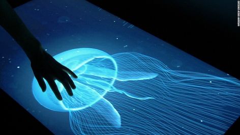 Alternativas tecnológicas y artísticas para tocar lo intocable Touch Screen Design, Image Film, Projection Mapping, Future Tech, Gadgets And Gizmos, Technology Design, Futuristic Technology, Future Technology, Cool Tech