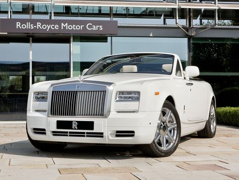 Rolls Royce Drophead, Rolls Royce Phantom Drophead Coupe, Rolls Royce Phantom Drophead, Most Luxurious Car, Rolls Royce Black, Rolls Royce Motor Cars, Cars Aesthetic, Rolls Royce Wraith, Luxury Car Rental