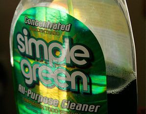 dangerous cleaners Simple Green Cleaner, Rust Remover, Cleaning Inspiration, Cleaning Advice, Green Flooring, Clean Cooking, Toilet Bowl Cleaner, Natural Cleaners, Diy Cleaners