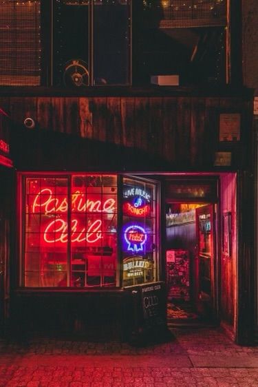 Dive Bar Astethic, Dive Bar Photography, Vintage Bar Aesthetic, Dive Bar Aesthetic, Anime Bar, Bar Background, Live Music Bar, Dream Bars, Night Bar