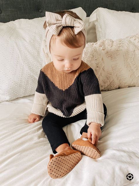 Fall Baby Girl Dress, Fall Outfits For Baby Girl, One Year Old Girl Outfits, Infant Fall Outfits Girl, Baby Girl Neutral Outfits, Baby Fall Outfits Girl, Baby Girl Outfits Fall, Baby Girl Winter Outfits, Hannah Outfits