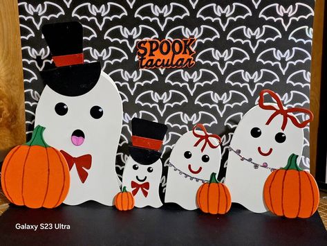 Spooktacular Ghost Family Portrait - Scrapbook.com Ghost Family, Blending Tools, The Fold, A Ghost, The Ghost, Halloween Cards, Family Portrait, Family Portraits, Banners