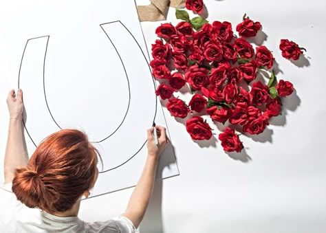 DIY Run for the Roses Horseshoe | 2022 Kentucky Derby & Oaks | May 6 and May 7, 2022 Ruby Jubilee Party, Run For The Roses Party, Derby Decorations Diy, Kentucky Derby Centerpieces, Kentucky Derby Diy, Kentucky Derby Birthday, Derby Decorations, Derby Gala, Kentucky Derby Decorations