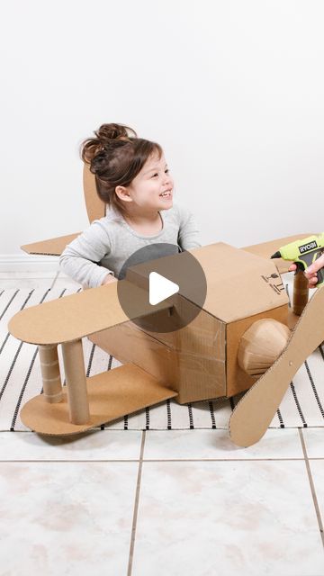 How To Make An Airplane Out Of Cardboard, Cardboard Transportation Project, Cardboard Airplane Costume, Diy Plane Costume, Cardboard Box Airplane, Cardboard Plane Diy, Diy Airplane Crafts, Cardboard Airplane Template, Cardboard Box Plane