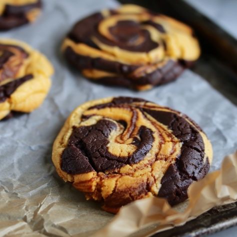 Peanut Butter Brownie Swirl Cookies - Good For Recipes Peanut Butter Brownie Swirl Cookies, Brownie Swirl Cookies, Swirl Cookies, Brownie Mix Cookies, Peanut Butter Brownie, Impressive Desserts, Lunch Appetizers, Chocolate And Peanut Butter, Peanut Butter Brownies