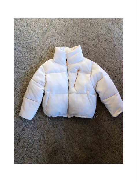 Puffy White Jacket, White Puffy Jacket Outfit, Puffy Jacket Outfit, White Puffer Jacket, White Puffer, Puff Jacket, Puffy Coat, Puffy Jacket, Zara White