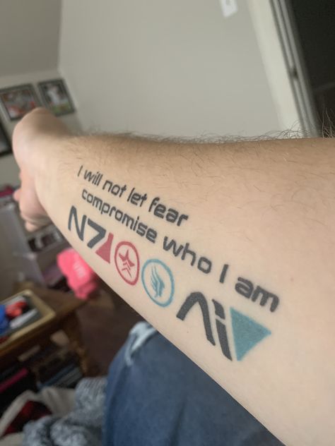 N7 Tattoo Mass Effect, Mass Effect Minimalist Art, N7 Mass Effect Logo, Mass Effect Quotes, Mass Effect Tattoo, Edi Mass Effect, Nerd Tattoo, Mass Effect Universe, Mass Effect Art