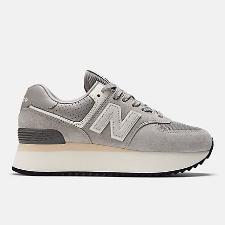 New Balance 574 Stacked, New Balance Style, New Balance 574, Casual Sneakers Women, White Shoes Women, New Balance Women, Hot Sneakers, Outfit Women, New Balance Shoes