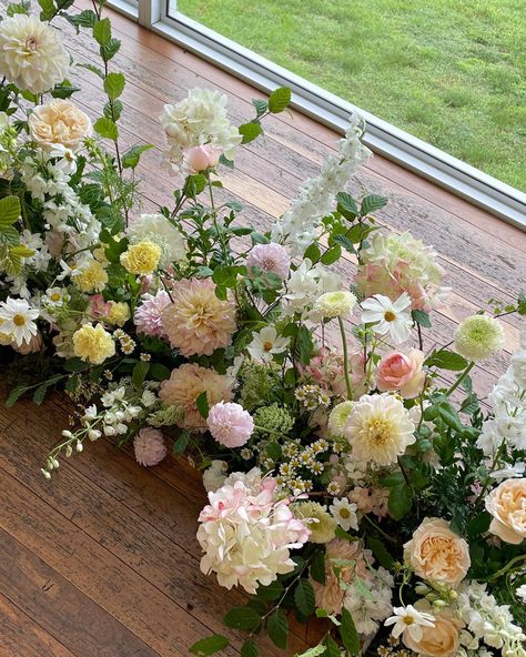 Designed to feel like a spring garden is growing directly out of the ground, here’s some BTS of Ash & Mathieu’s soft grounded meadow arch 🥹🌼 At my favourite @summergroveestate x ~ Florist @beesblossomsfloralstudio Photographer @everymomentcollective Celebrant @ali.rollinson_wedbyali Gelato @thegelatosocial Music @kylebryantmusic Hair @loveisinthehair_byliz Makeup @madiwolfemua Cake @sugarcakesanna Bride @_ashleighryan @tweedcoastweddings #Flowerbouquet#foryoupage#visitgoldcoas... Wedding Aisle Decorations Outdoor, Wedding Aisle Decorations, Garden Spring, Vancouver Wedding, Aisle Decor, Wedding Aisle, Beautiful Blooms, Spring Garden, Wedding Arch