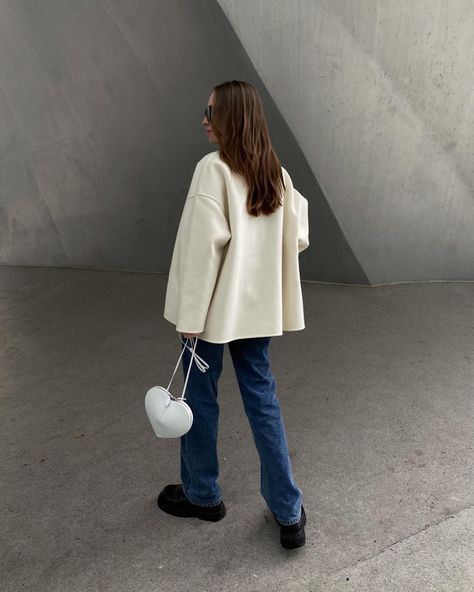 Casual styling idea, Maison Alaia , alaïa, denim style, bottega Veneta, daniel lee, old money aesthetics Carina Nicklas, Alaia Bag, Lug Boots, Street Style Bags, Bag Outfit, Winter Fit, Fashion Enthusiast, Heart Bag, White Outfits