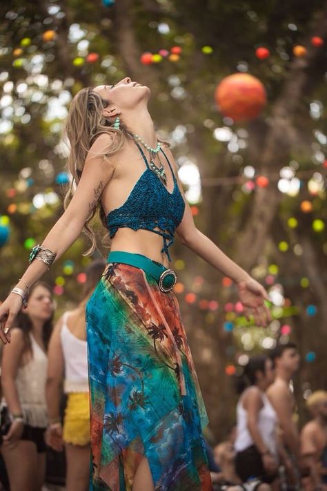 Stile Hippie Chic, Looks Hippie, Moda Hippie, Look Boho Chic, Estilo Hippy, Mode Hippie, Estilo Hippie, Bohemian Lifestyle, Boho Chic Outfits