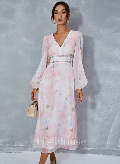 Cocktail Dresses With Sleeves, Mother Of Bride Outfits, Mother Of Groom Dresses, Mob Dresses, Floral Print Chiffon, Chiffon Midi Dress, Tea Length Dresses, Tulle Prom Dress, Groom Dress