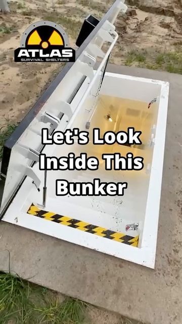 Preppers Survivalist, Underground Bunker Plans, Luxury Bunkers, Underground House Plans, Secret Bunker, Birthday Sleepover Ideas, Doomsday Bunker, Underground Shelter, Doomsday Prepper