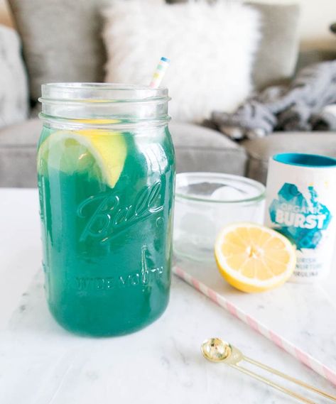 Mermaid Lemonade » The Glowing Fridge Mermaid Lemonade, Spirulina Recipes, Coconut Vinegar, Chlorophyll Water, Lemon Water Recipe, Spirulina Smoothie, Drinking Vinegar, Healthy Restaurant, Smoothie Bowl Recipe